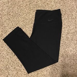 Nike Legend Capris